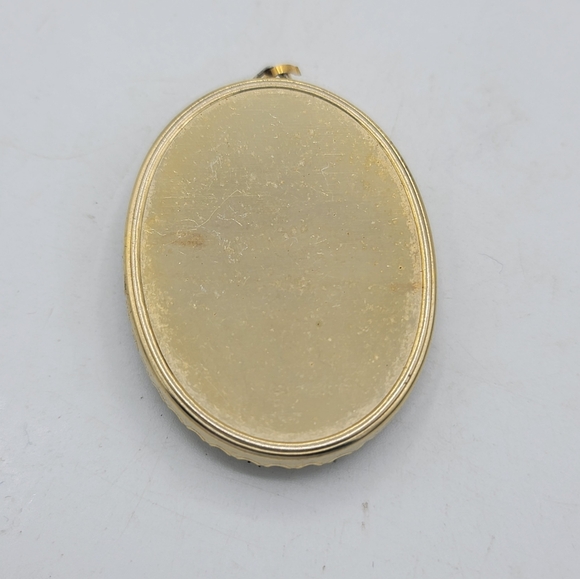 Rose Petit Point Floral Pendant Black Gold Oval Embroidered Jewelry 70s Vintage - Picture 6 of 10